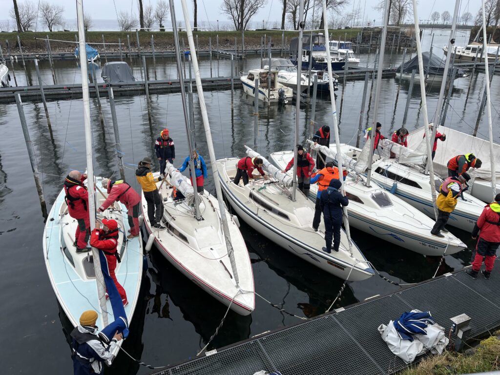 Instruktorenanlass VSSS 2025 - die H-Boot-Yachten werden vorbereitet